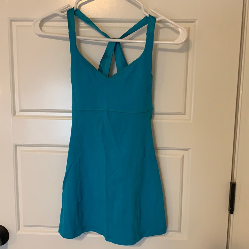Lululemon tank size 4